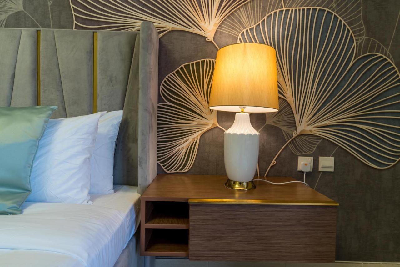 Simply Comfort In Sarai Palm Jumeirah Dubai Esterno foto